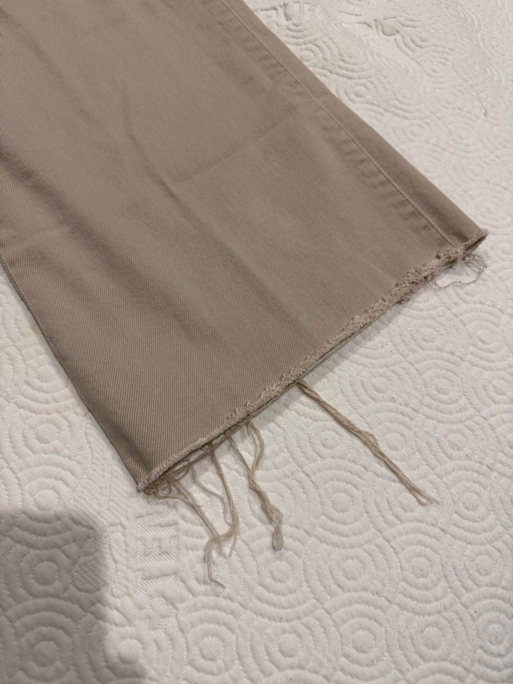 Good American Good Ease Relaxed High-Waisted Wide Leg Jeans - Picture 5 of 10